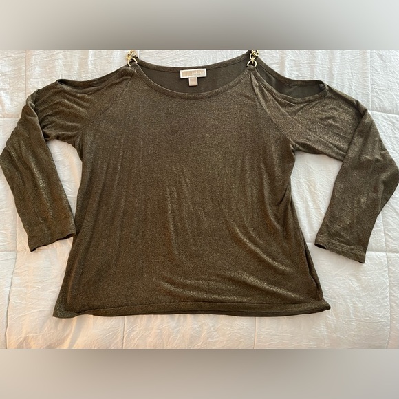 MICHAEL Michael Kors Tops - Michael Kors Long Sleeve Cold Shoulder w/Gold Chain Link Top - L